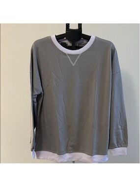 Women's Gray Crew Neck Sweater